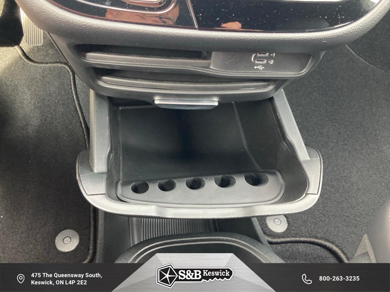 2026 Chrysler Grand Caravan SXT Front-Wheel Drive Passenger Van Photo