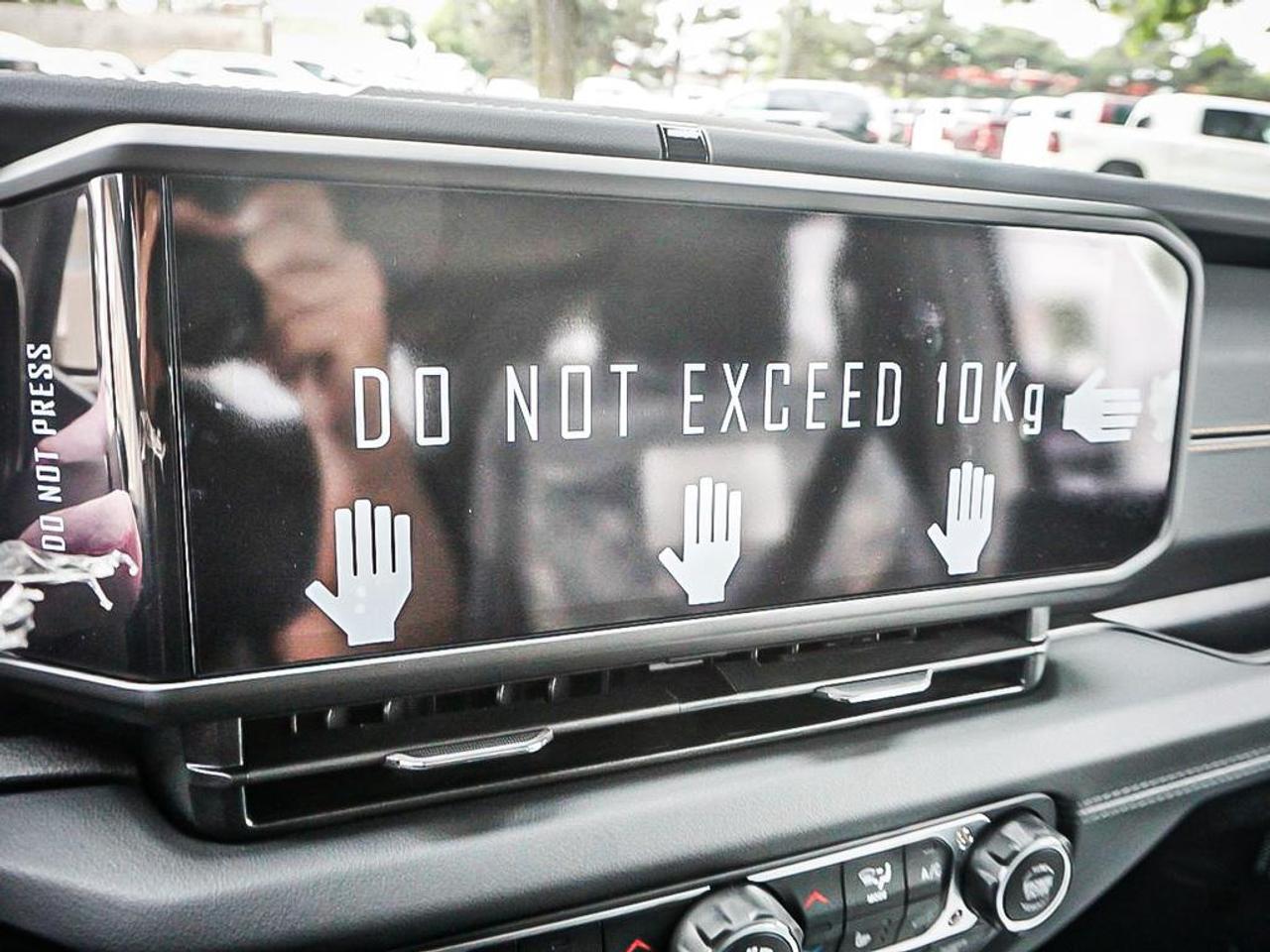 2025 Jeep Wrangler  Photo