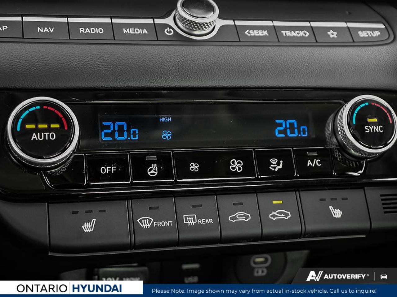 2025 Hyundai Elantra Luxury 4dr Sedan Photo
