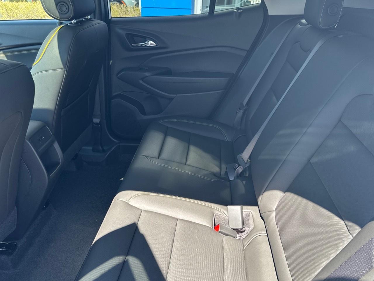 2025 Chevrolet Trax FWD 4dr ACTIV Photo