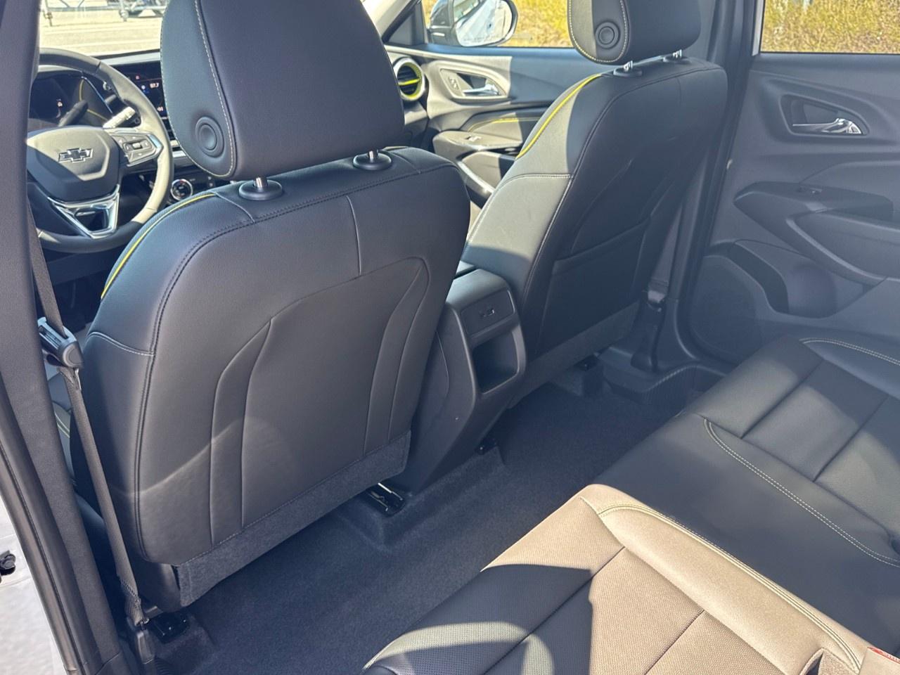 2025 Chevrolet Trax FWD 4dr ACTIV Photo