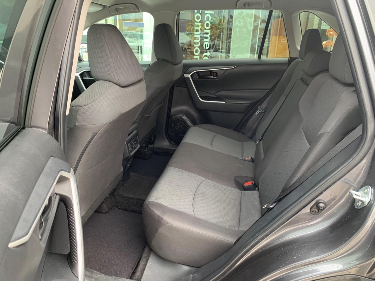 2024 Toyota RAV4 LE 4dr All-wheel Drive Photo