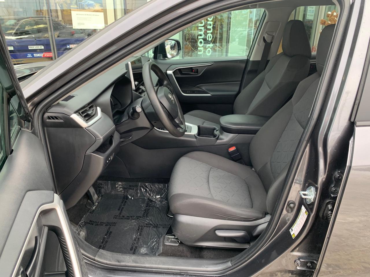 2024 Toyota RAV4 LE 4dr All-wheel Drive Photo