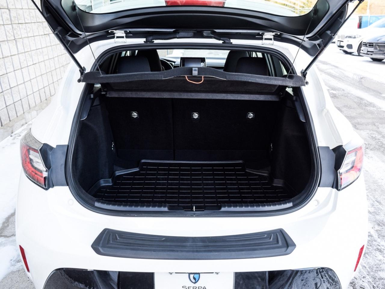 2022 Toyota Corolla Hatchback Base 5dr Photo