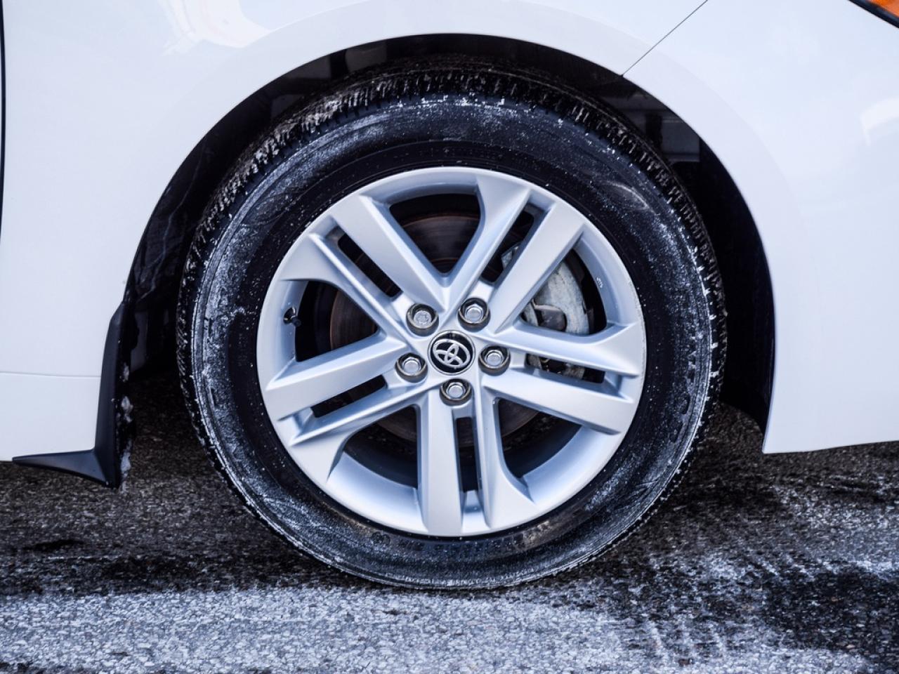 2022 Toyota Corolla Hatchback Base 5dr Photo