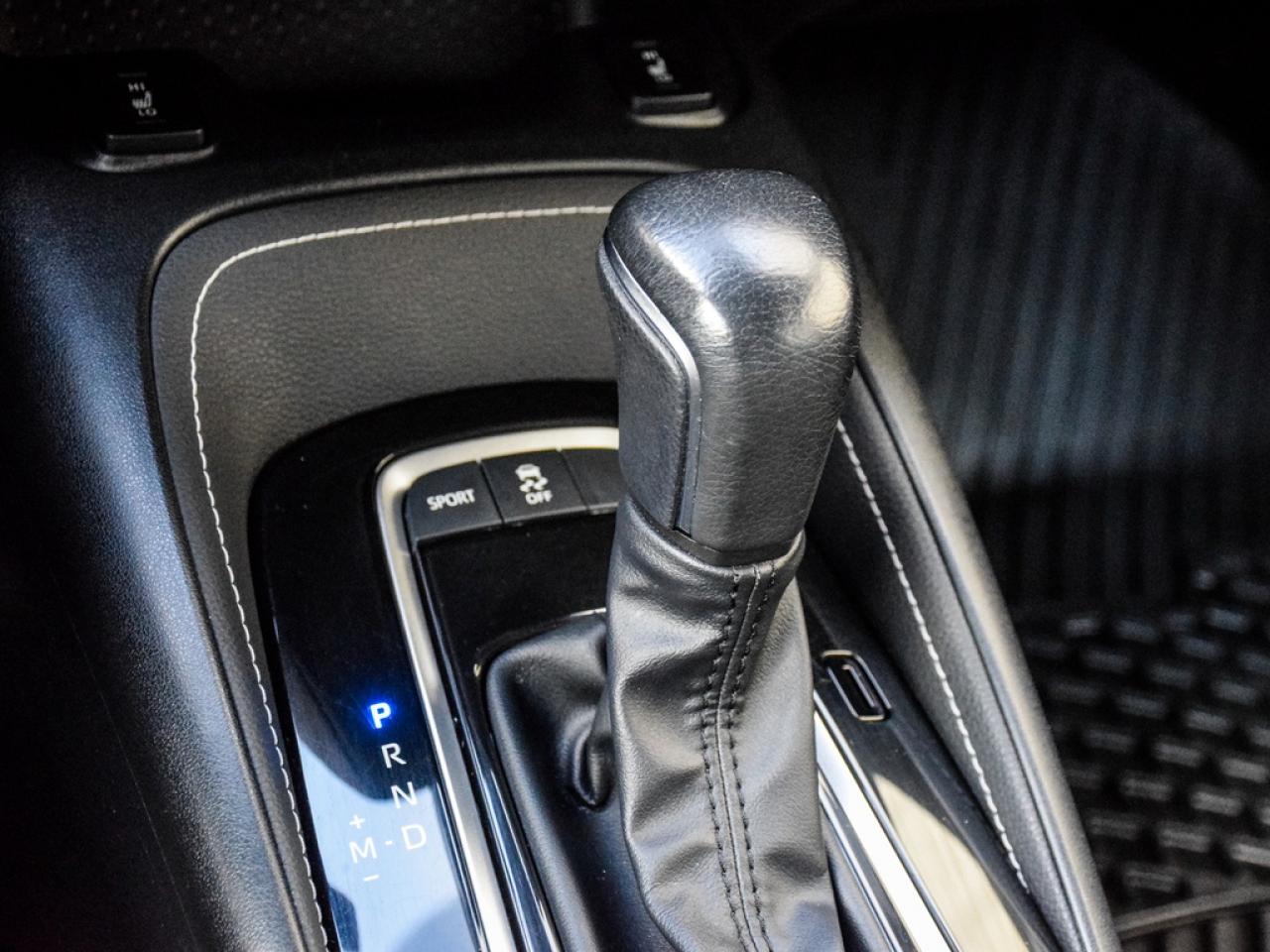 2022 Toyota Corolla Hatchback Base 5dr Photo