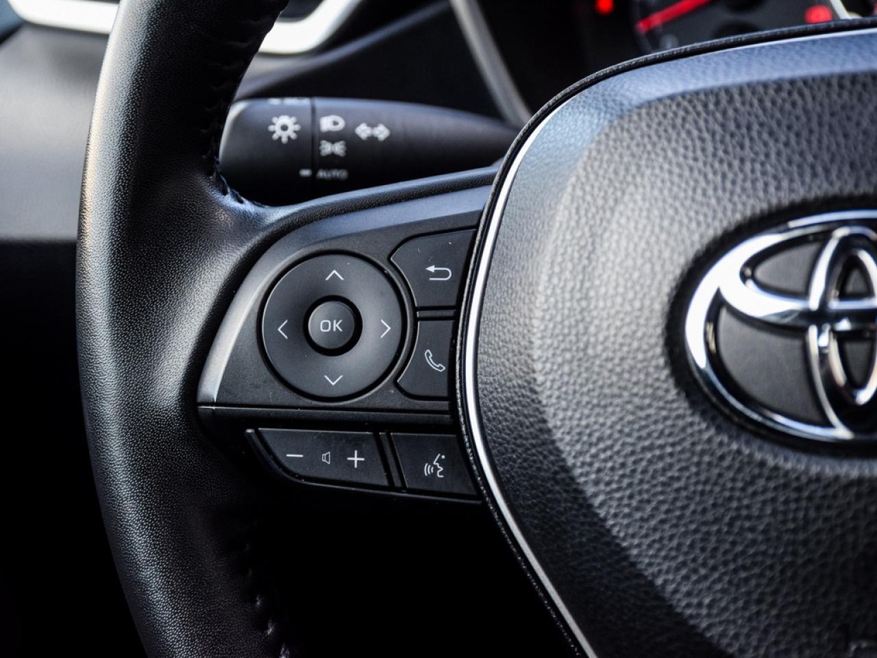 2022 Toyota Corolla Hatchback Base 5dr Photo