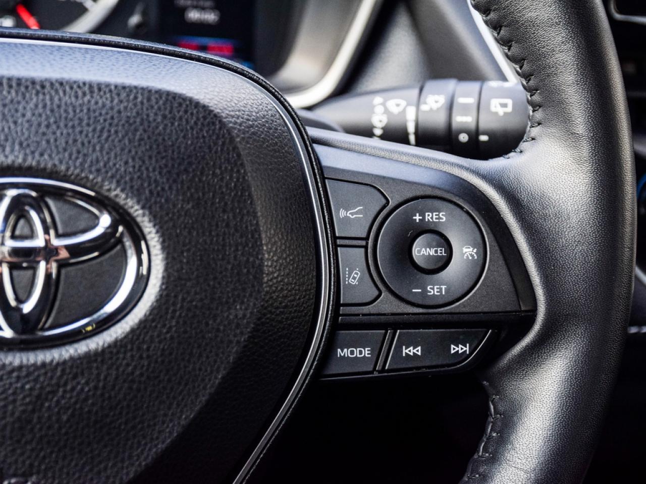 2022 Toyota Corolla Hatchback Base 5dr Photo