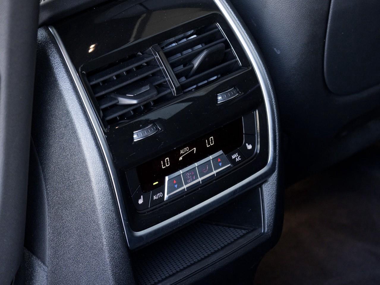 2024 BMW X7 xDrive40i 4dr All-Wheel Drive Sports Activity Vehicle Photo