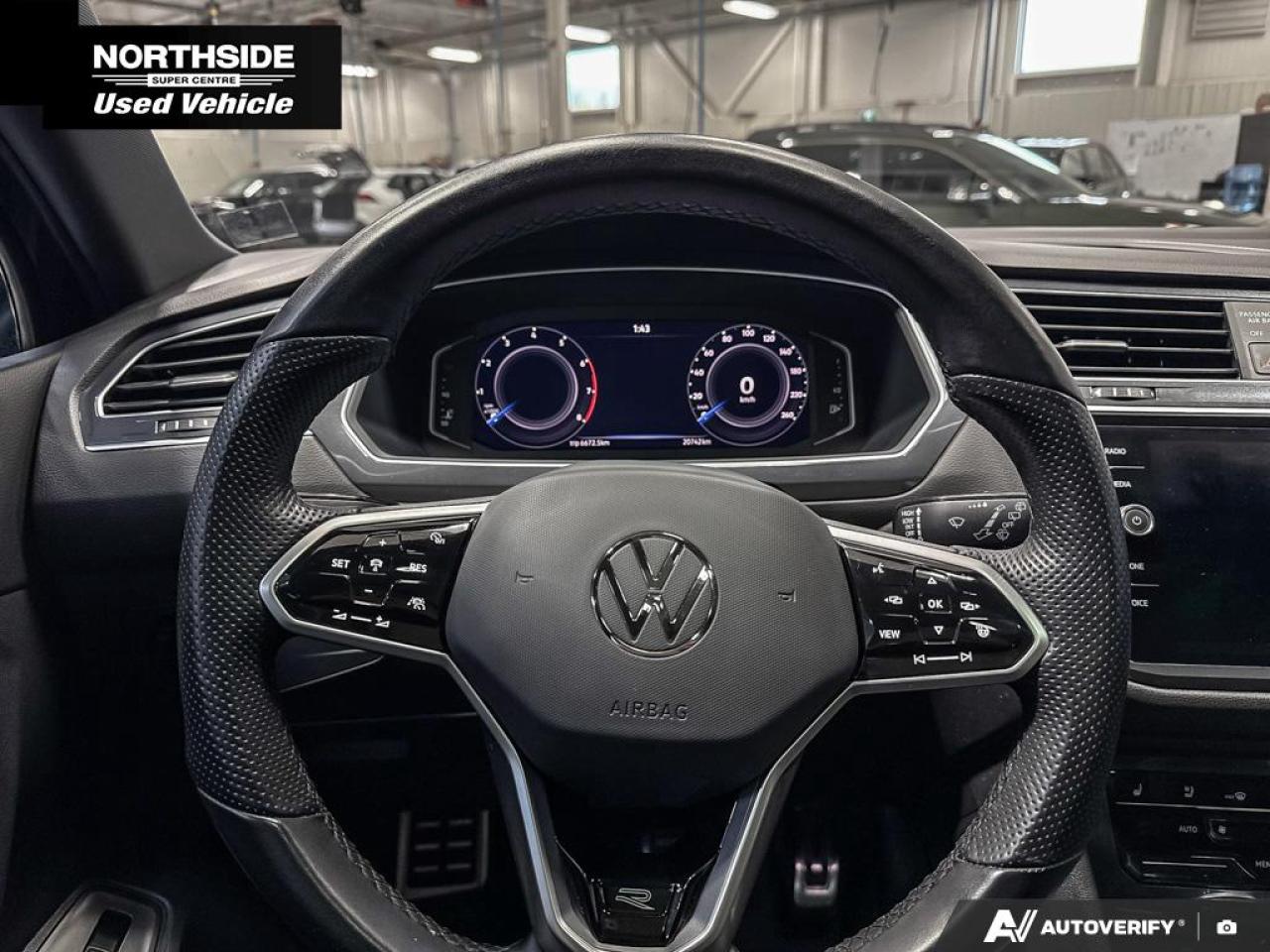 2023 Volkswagen Tiguan Highline R-LINE 4dr All-wheel Drive 4MOTION Photo