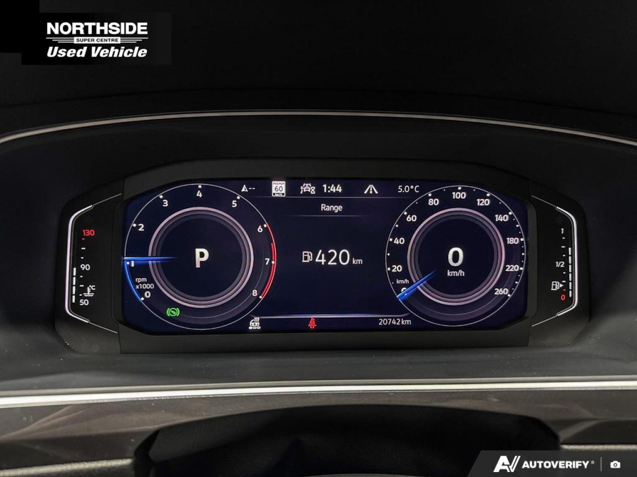 2023 Volkswagen Tiguan Highline R-LINE 4dr All-wheel Drive 4MOTION Photo