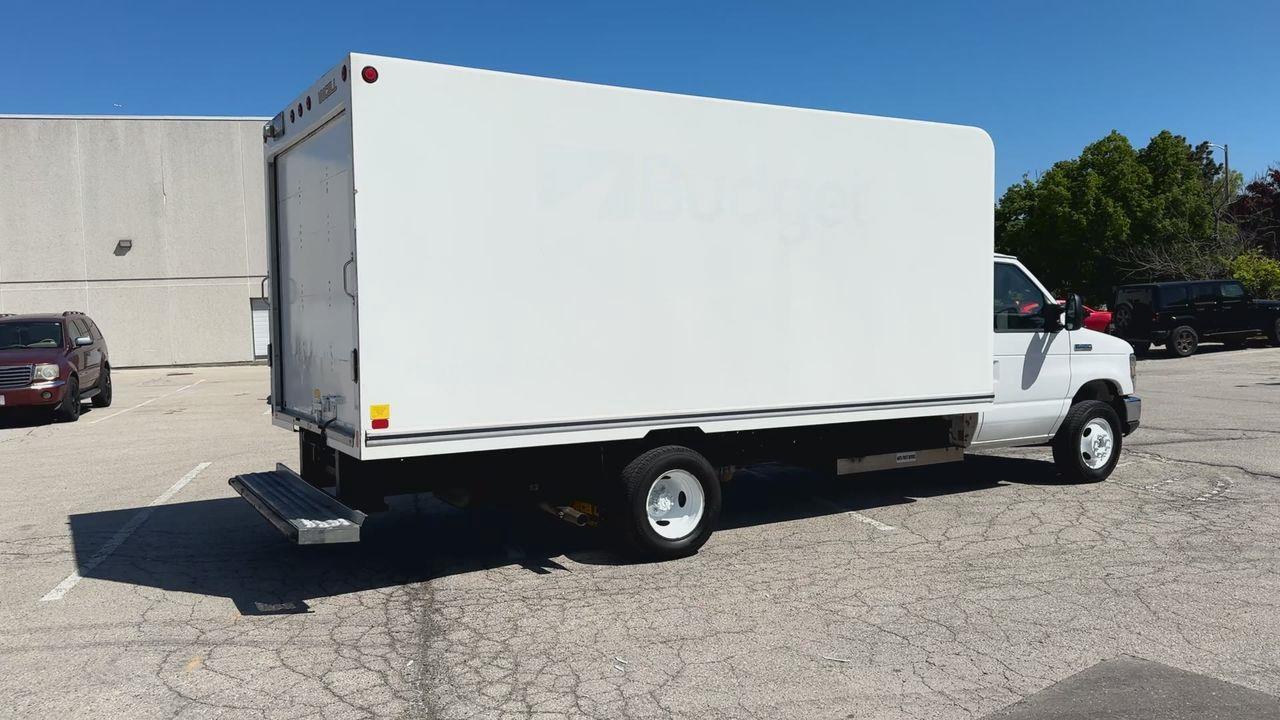 2019 Ford E-450  Photo