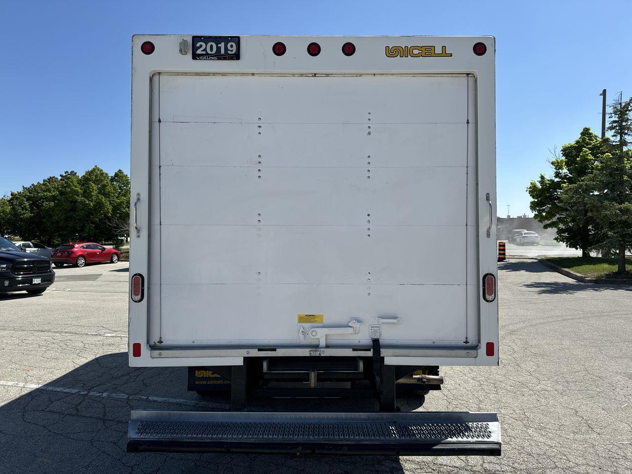 2019 Ford E-450  Photo