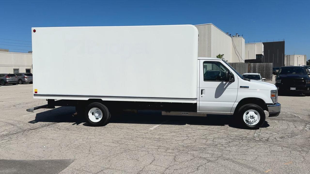 2019 Ford E-450  Photo