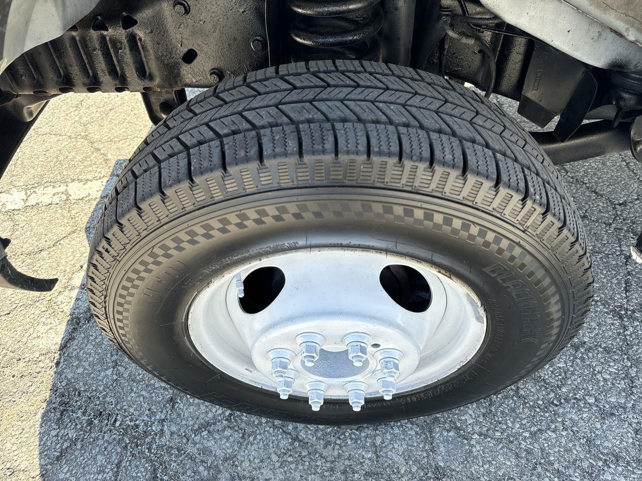 2019 Ford E-450  Photo