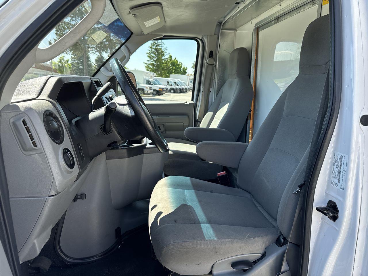 2019 Ford E-450  Photo