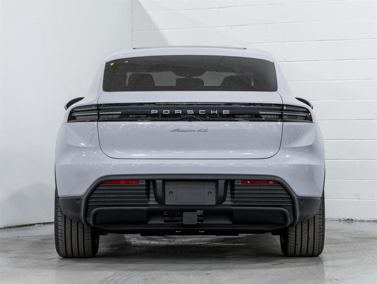 2025 Porsche Macan  Photo