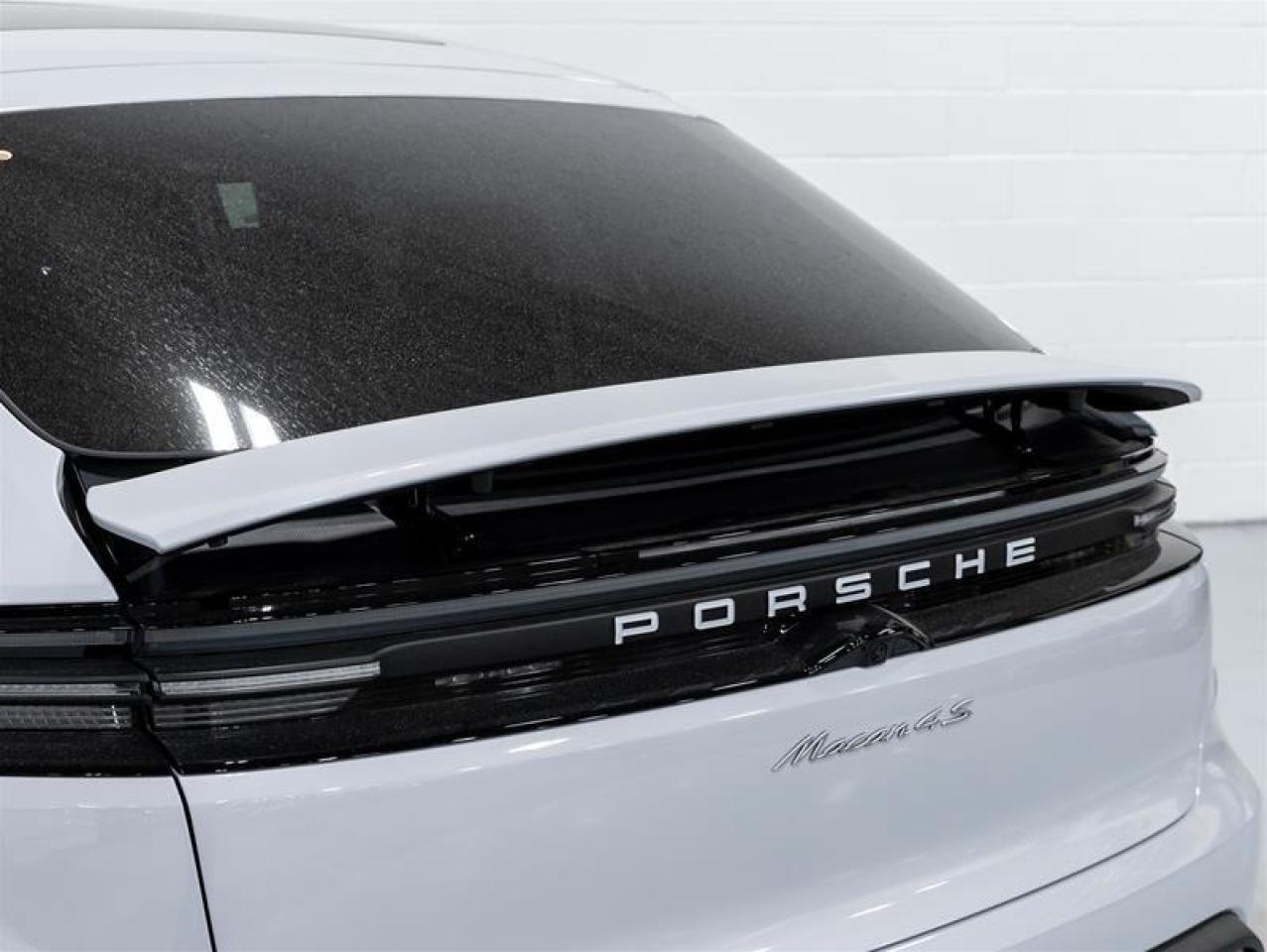 2025 Porsche Macan  Photo