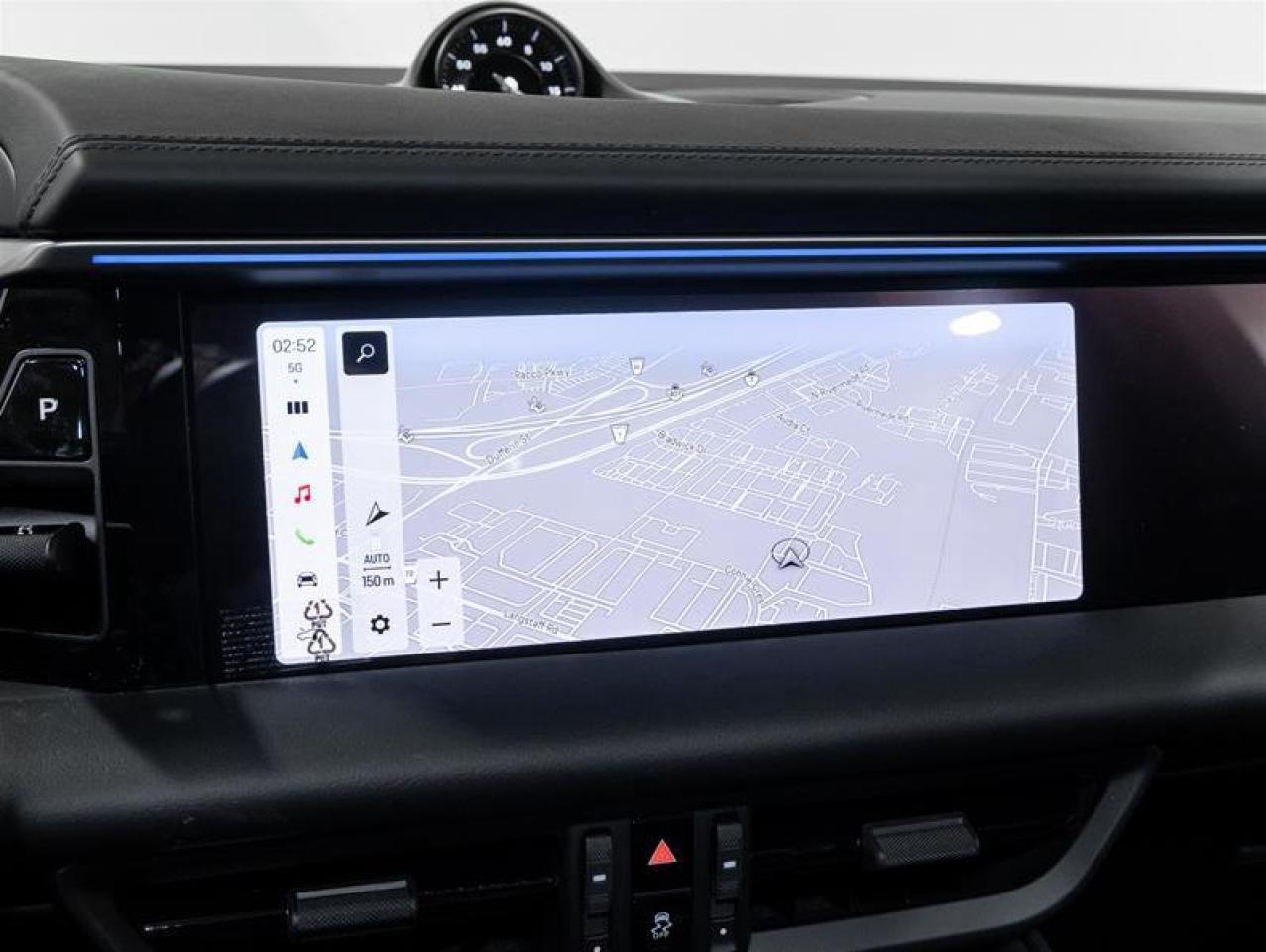 2025 Porsche Macan  Photo