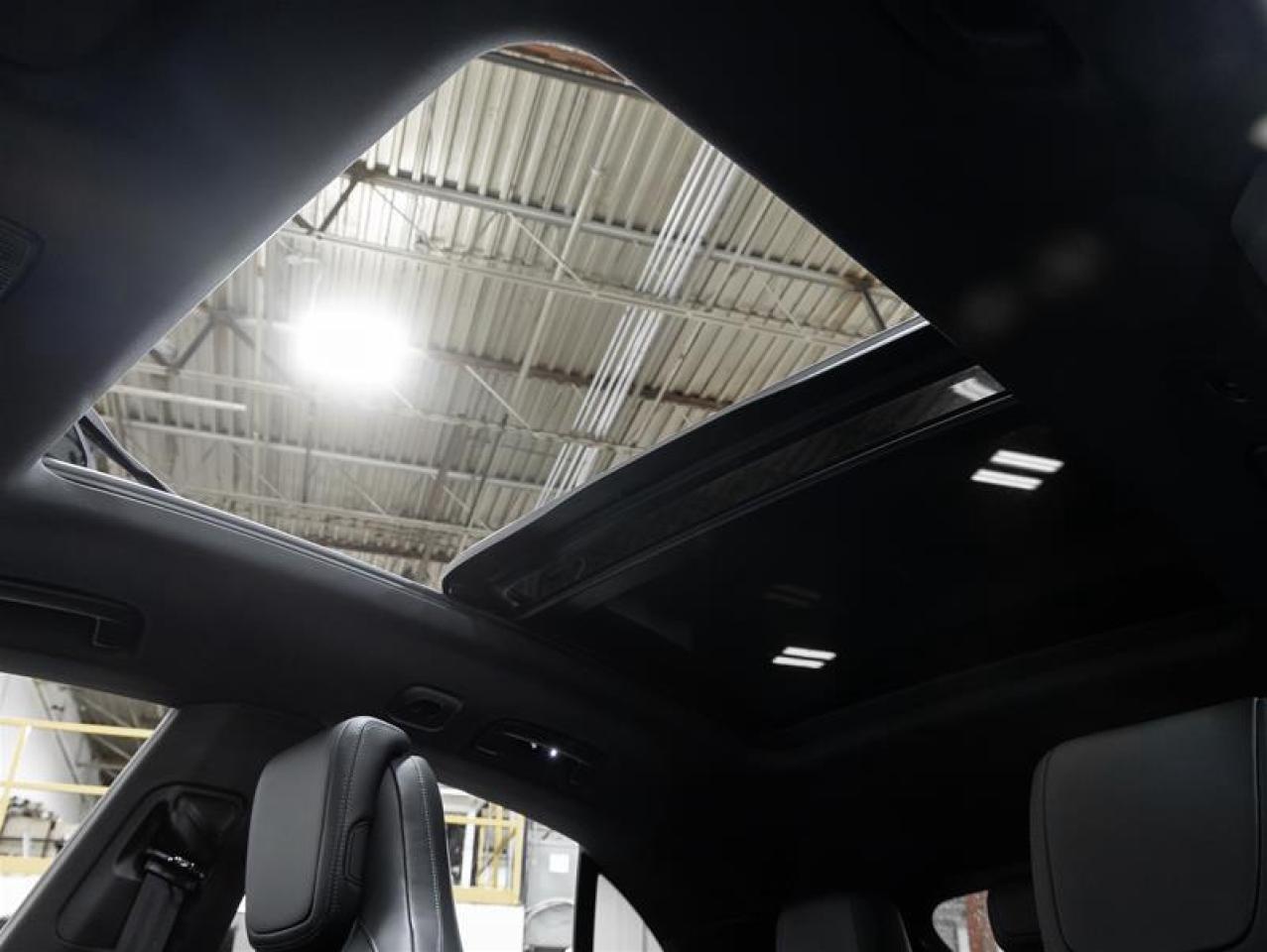 2025 Porsche Macan  Photo