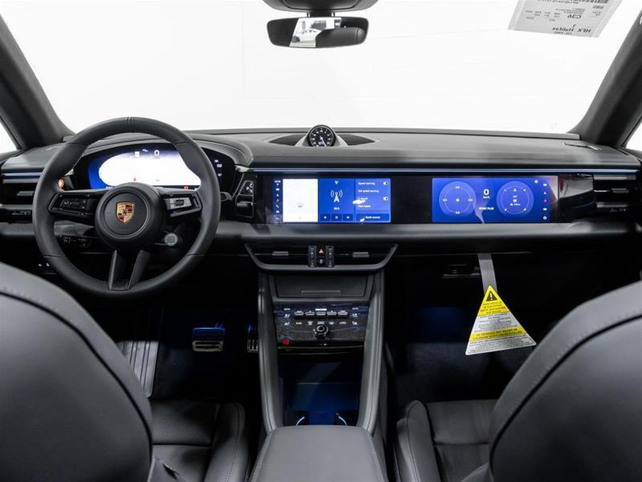 2025 Porsche Macan  Photo