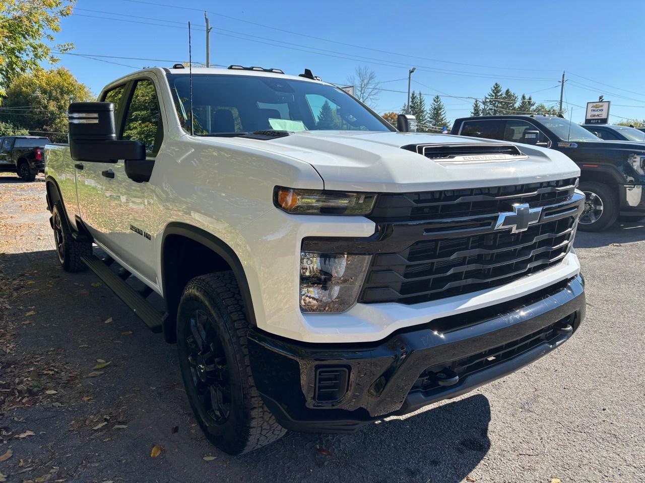 2026 Chevrolet SILVERADO 2500HD 4WD Crew Cab Long Box Custom Photo