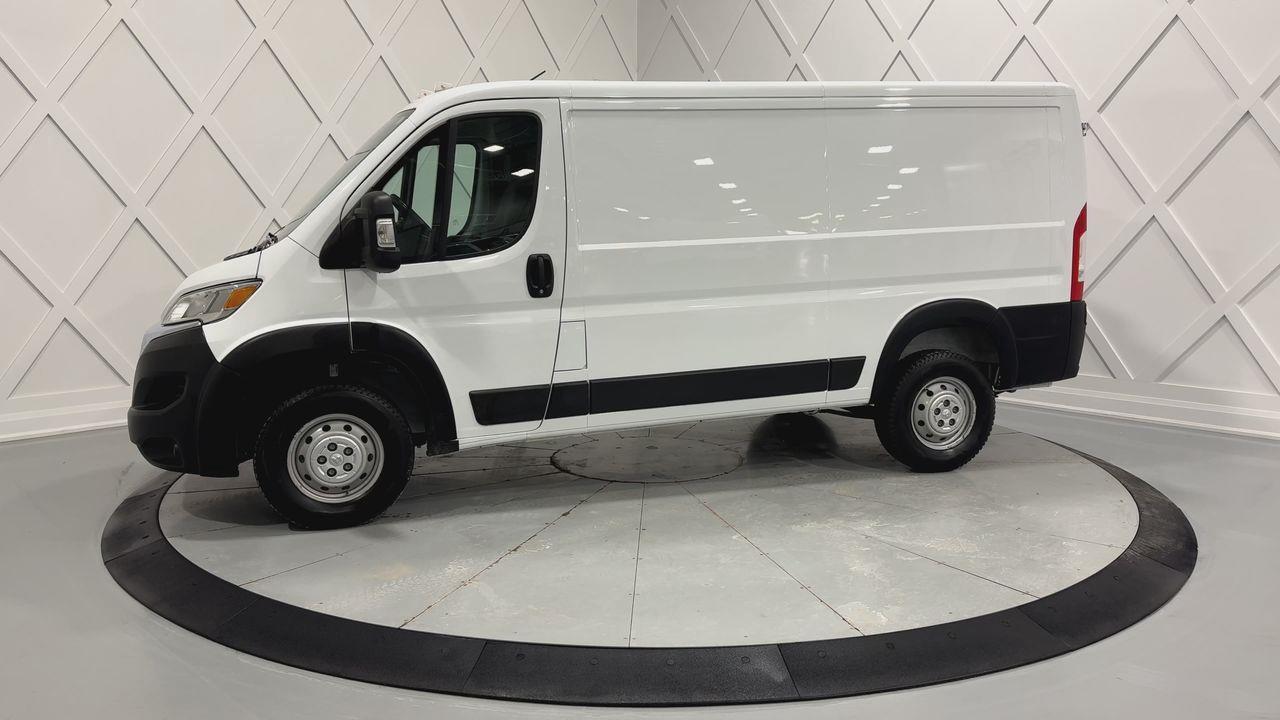 2023 RAM ProMaster 1500 Low Roof Cargo Van 136 in. WB Photo4