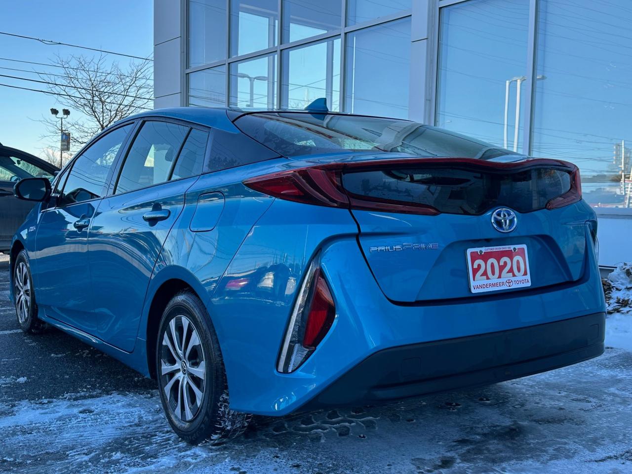 2020 Toyota Prius Prime Upgrade 5dr Hatchback Photo4