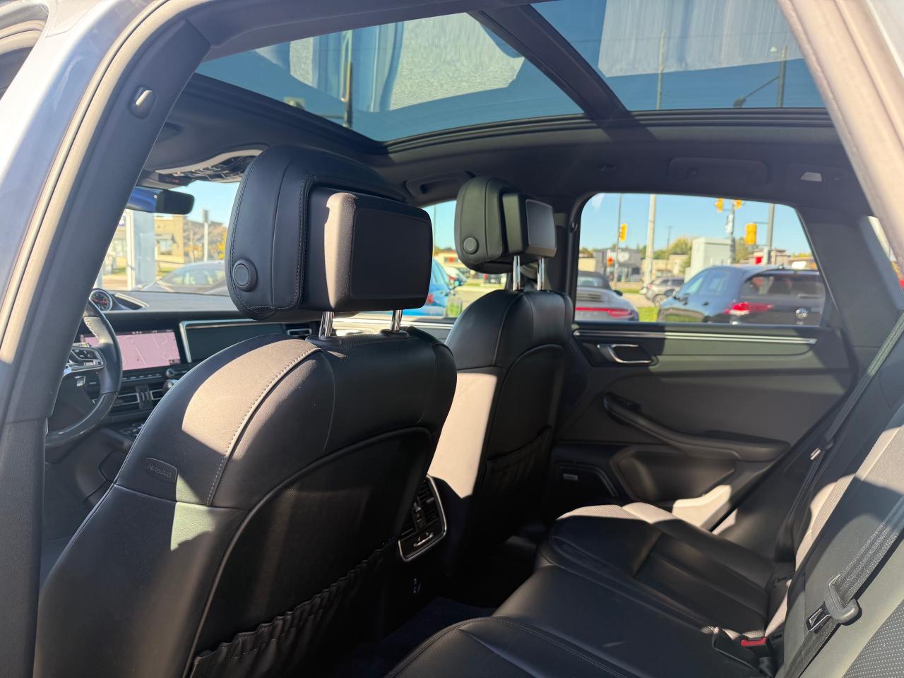 2020 Porsche Macan Base 4dr All-Wheel Drive Photo