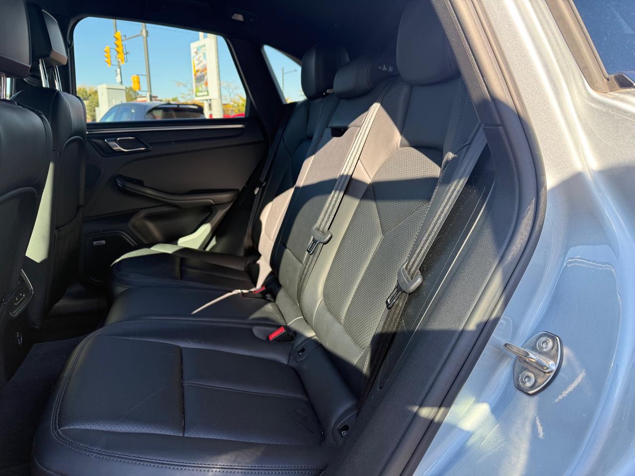 2020 Porsche Macan Base 4dr All-Wheel Drive Photo