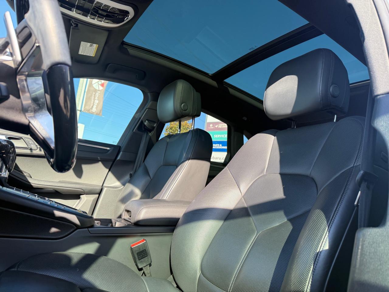 2020 Porsche Macan Base 4dr All-Wheel Drive Photo