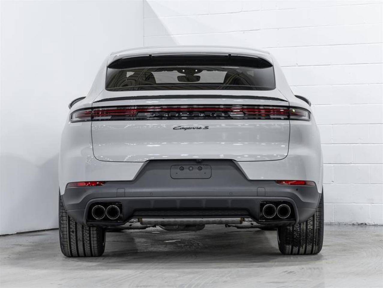 2025 Porsche Cayenne  Photo