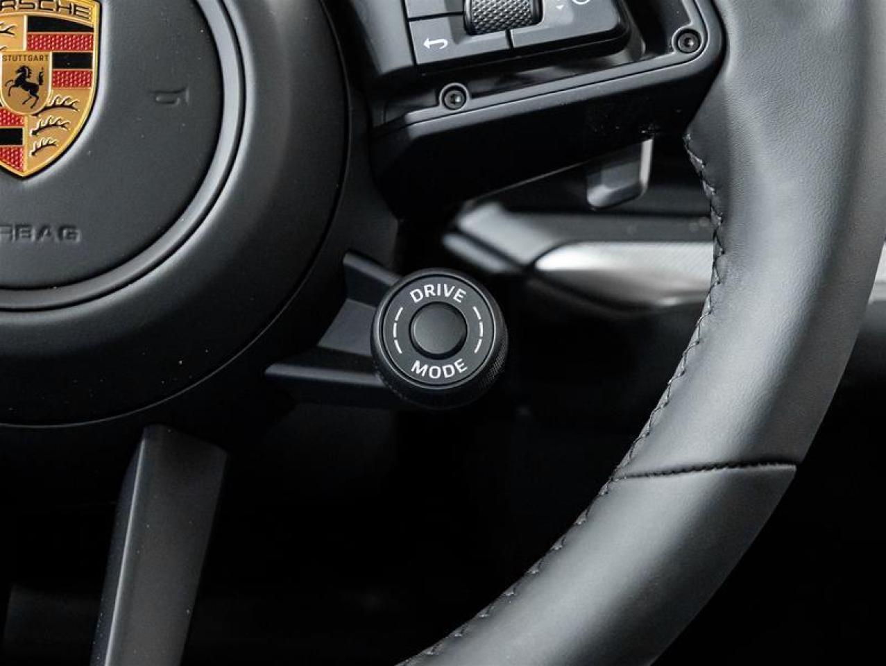 2025 Porsche Cayenne  Photo