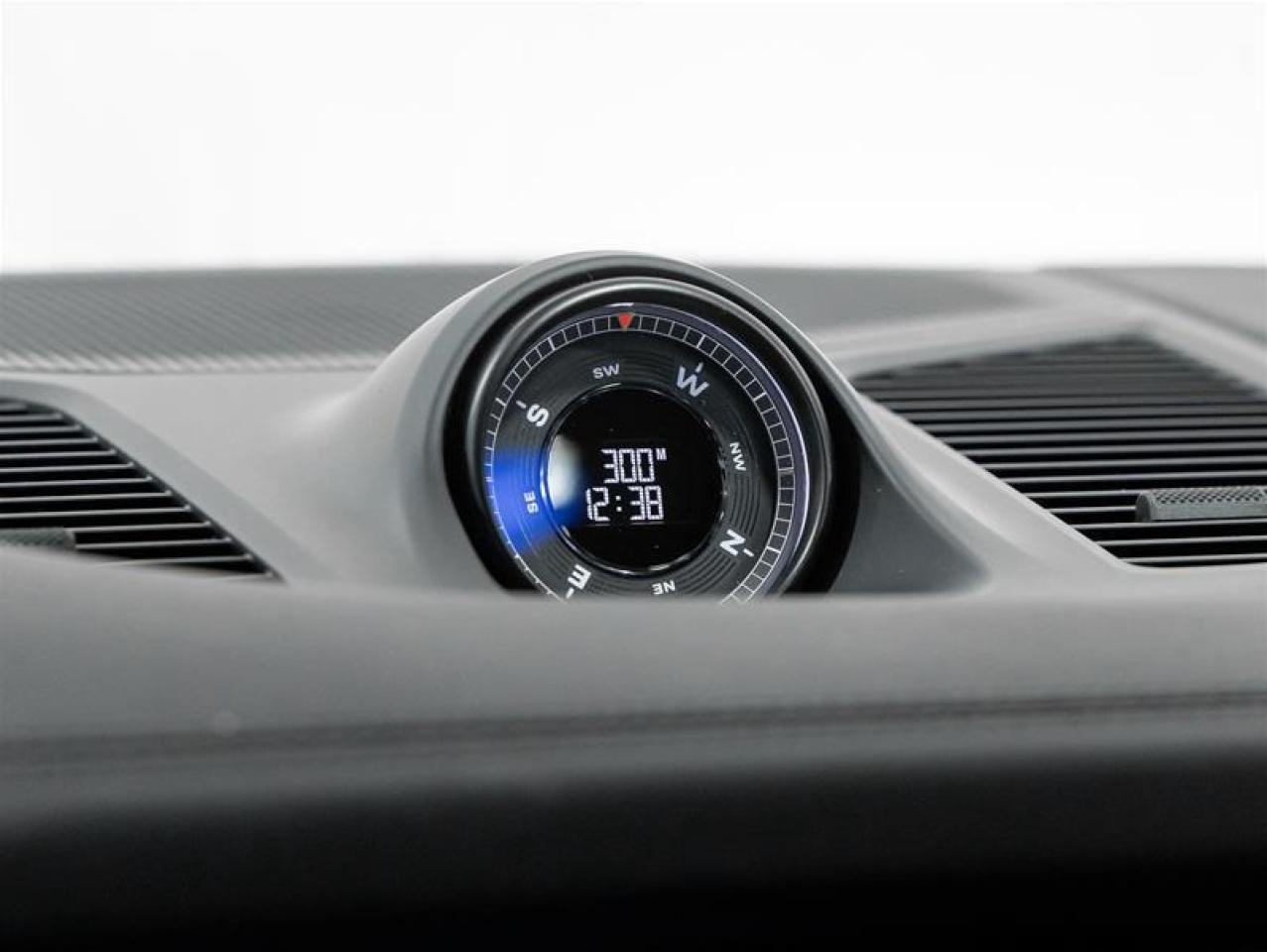 2025 Porsche Cayenne  Photo