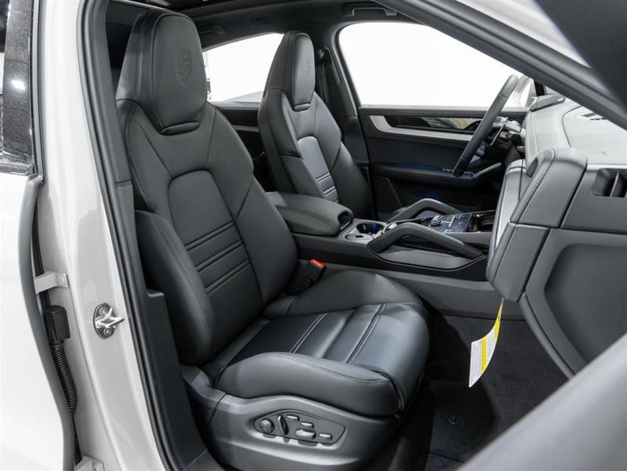 2025 Porsche Cayenne  Photo