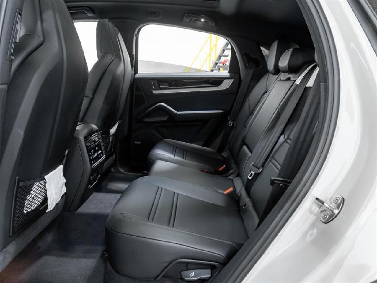 2025 Porsche Cayenne  Photo