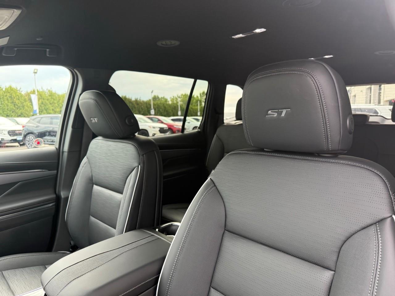 2026 Buick Enclave Sport Touring 4dr All-Wheel Drive Photo