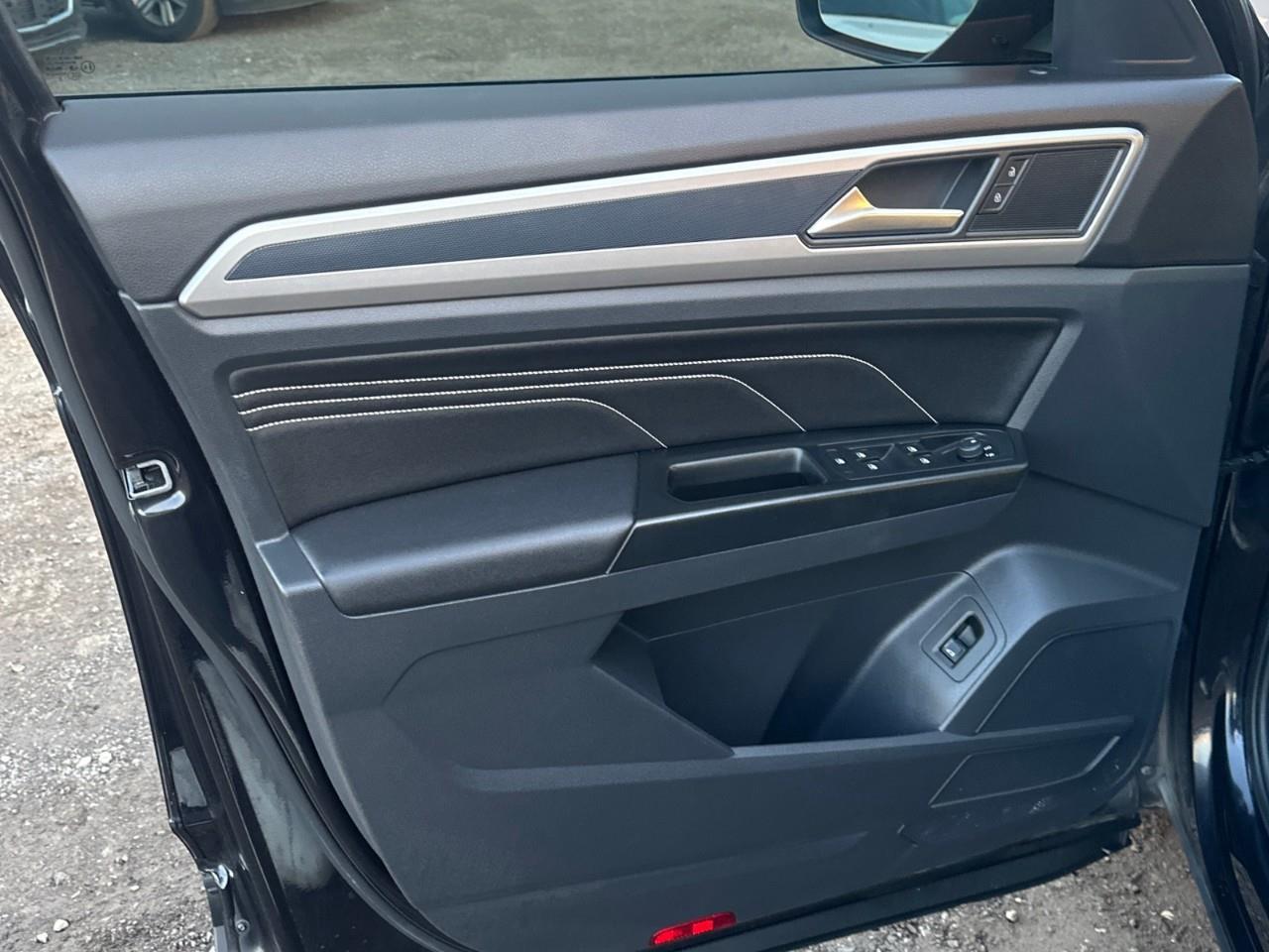 2020 Volkswagen Atlas Cross Sport 3.6 FSI Comfortline 4dr All-Wheel Drive 4MOTION Photo