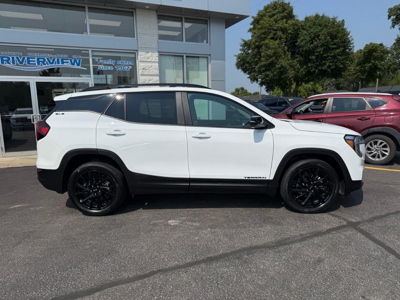 2024 GMC Terrain SLE 4dr All-Wheel Drive Photo