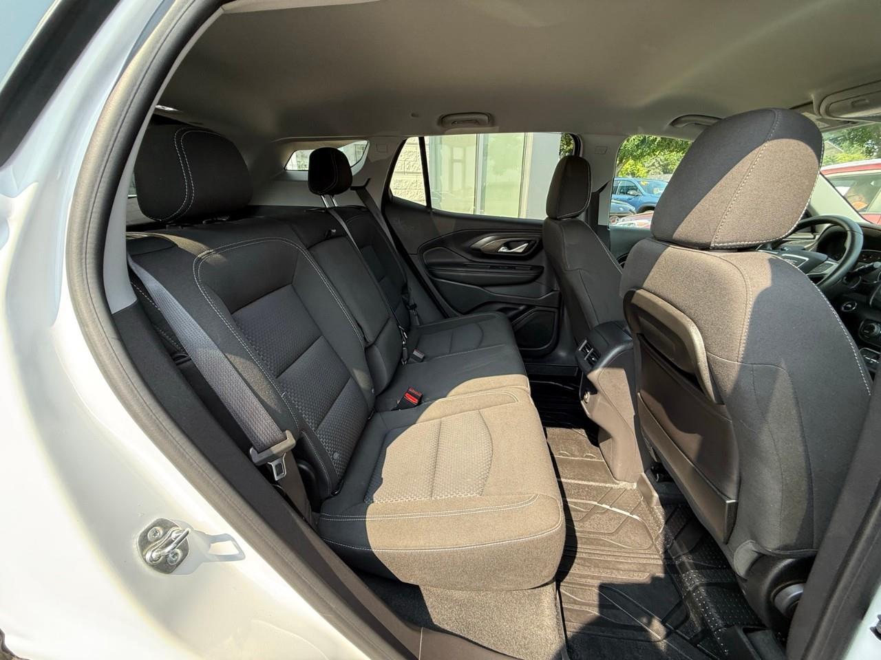 2024 GMC Terrain SLE 4dr All-Wheel Drive Photo