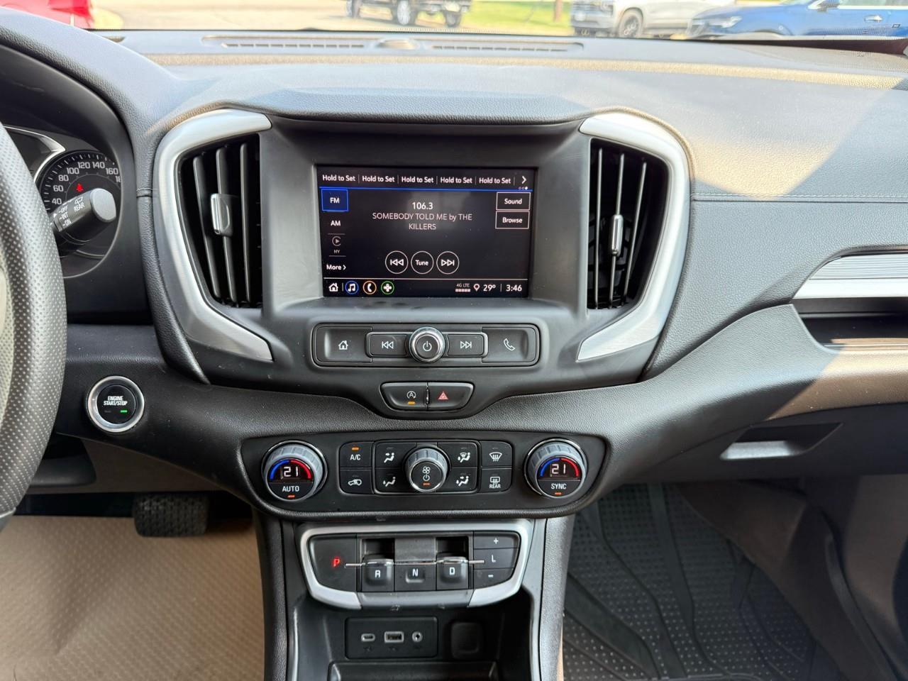 2024 GMC Terrain SLE 4dr All-Wheel Drive Photo