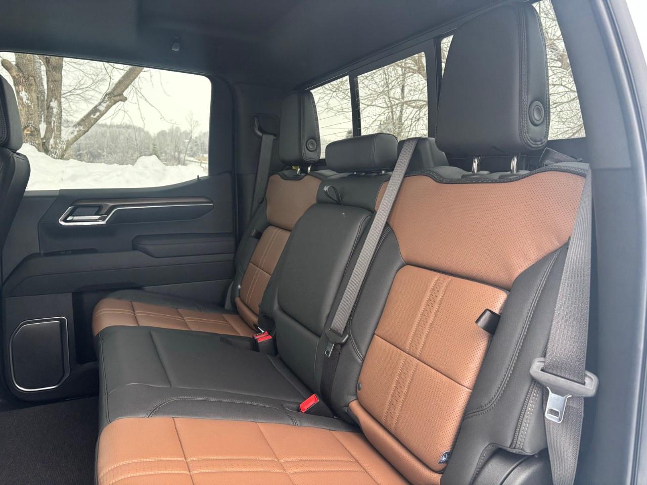 2026 Chevrolet Silverado 1500 Crew Cab Short Box 4-Wheel Drive High Country Photo