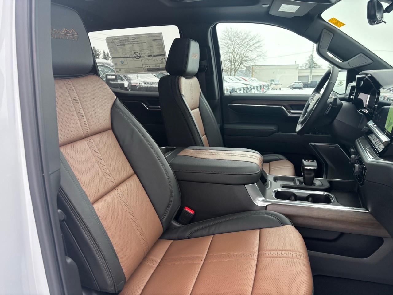 2026 Chevrolet Silverado 1500 Crew Cab Short Box 4-Wheel Drive High Country Photo