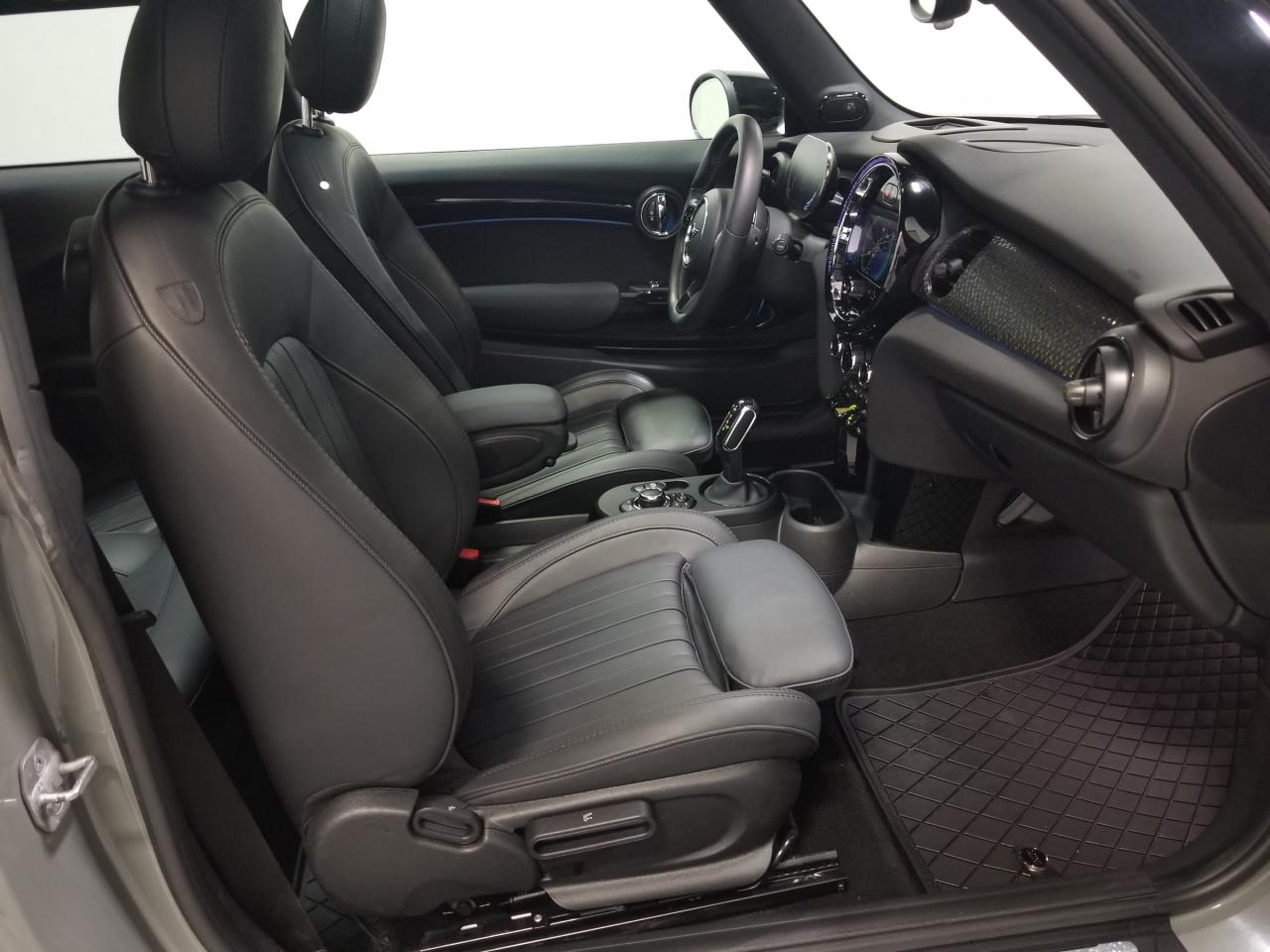 2022 MINI SE 3 Door Cooper Front-Wheel Drive Hatchback Photo