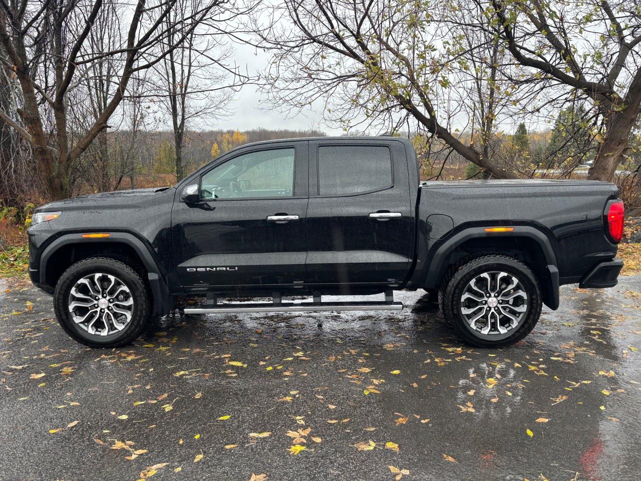 2023 GMC Canyon Crew Cab Short Box 4-Wheel Drive Denali Photo