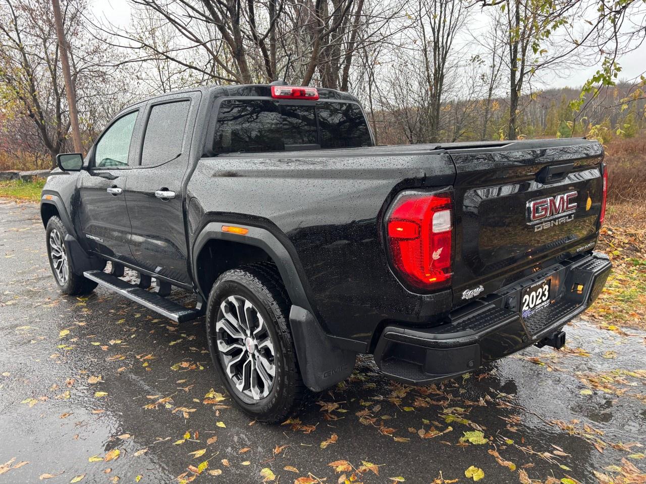 2023 GMC Canyon Crew Cab Short Box 4-Wheel Drive Denali Photo