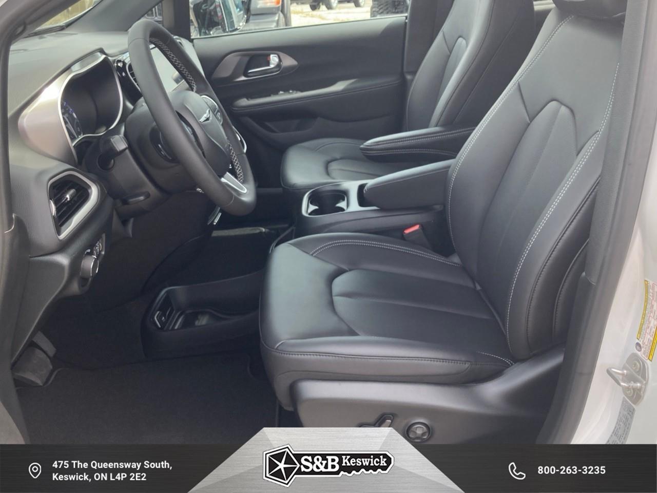 2026 Chrysler Grand Caravan SXT Front-Wheel Drive Passenger Van Photo