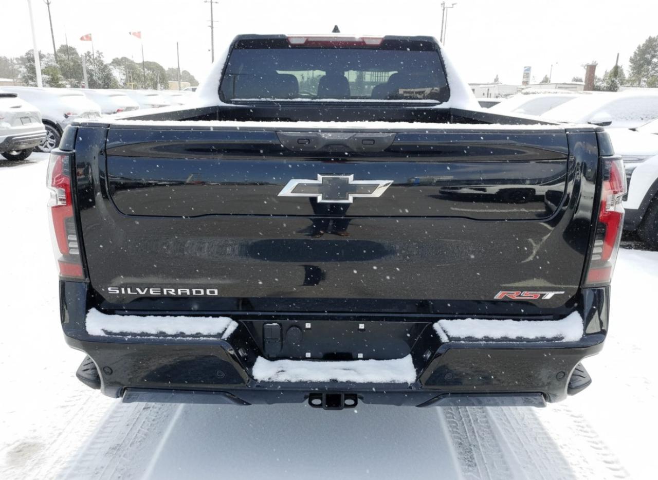 2025 Chevrolet Silverado EV e4WD Crew Cab Extended Range RST Photo3