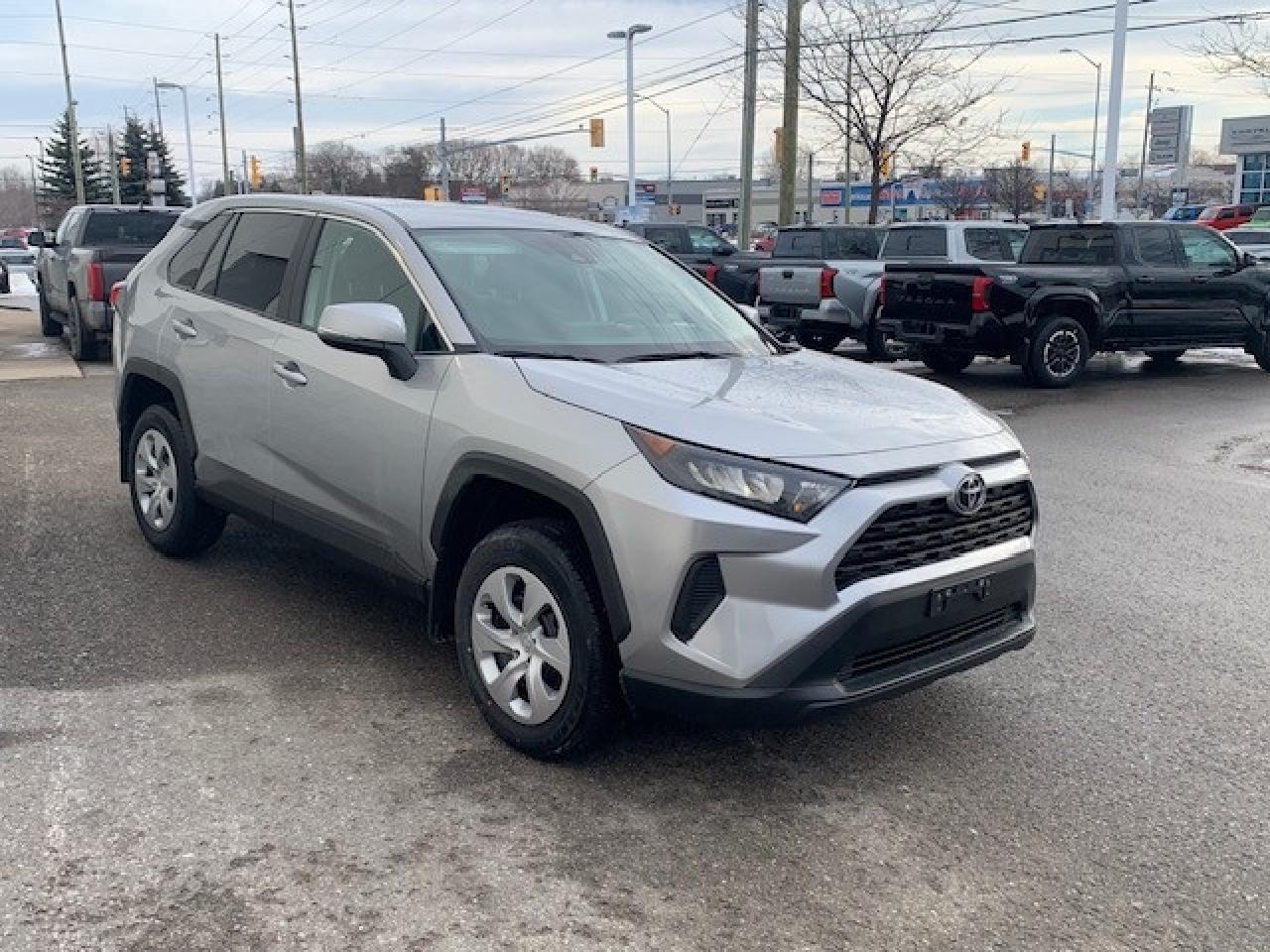 2025 Toyota RAV4 LE 4dr All-wheel Drive Photo4