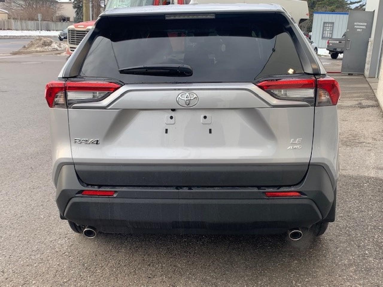 2025 Toyota RAV4 LE 4dr All-wheel Drive Photo3